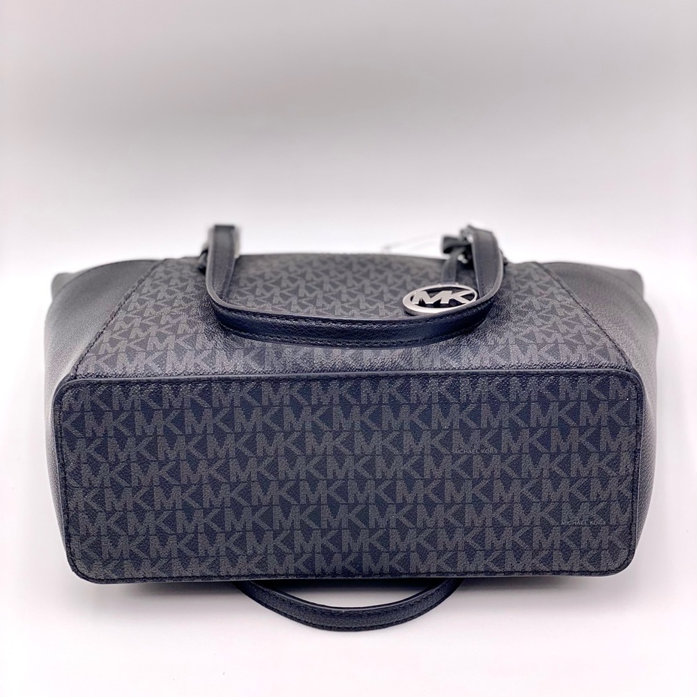 Michael Kors Charlotte Tote and Wallet Set - Picture 9 of 13
